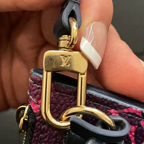 Louis Vuitton Midnight Neverfull Pouch Wristlet - Picture 7 of 15